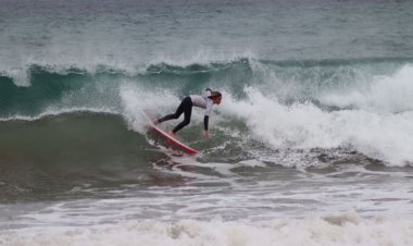 FIN DE SEMANA DE OLAS EN EL CAMPEONATO DE SURF BAHÍA JUNIOR SERIES 3ª EDICIÓN