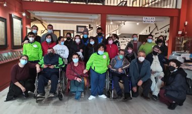 EL CENTRO DE DÍA DE PERSONAS CON DISCAPACIDAD REALIZA VISITA AL MUSEO ANTONIO PAREDES DE MAZARRÓN
