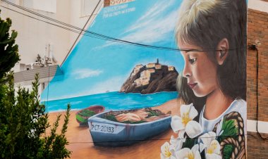 HOMENAJE A LA MUJER EN SU NIÑEZ A TRAVÉS DE UN MURAL EN BOLNUEVO