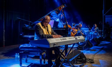MARES DE PAPEL ⚓ Jazz, rock y flamenco fondean en la bahía de los Mares de Papel en el primer fin de semana de julio