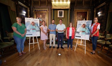 CONCIERTO DE NIÑA PASTORI EN BENEFICIO DE LA AECC Y CRUZ ROJA MAZARRÓN