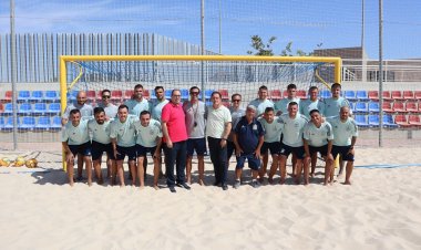 LAS SELECCIONES ESPAÑOLAS MASCULINA Y FEMENINA DE FÚTBOL PLAYA ENTRENAN EN MAZARRÓN ESTA SEMANA
