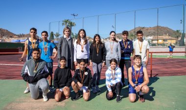 El Polideportivo Municipal acogió la final local de atletismo en categoría infantil.