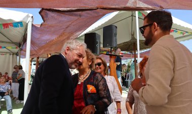 ¡Celebración a lo grande en el Centro de Día de Mayores! Ayer, nuestros queridos mayores disfrutaron de una gran comida con motivo de las fiestas de mayo.
