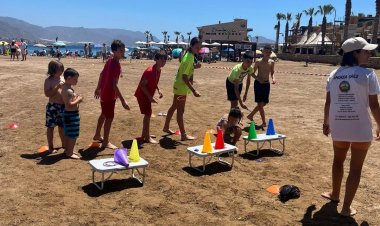 La tercera edición de los Crazy Beach Games ha sido un completo éxito. Este domingo, más de 250 niños disfrutaron en la Playa del Paseo de actividades llenas de diversión y aventura