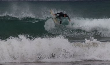 El pasado sábado 1 de marzo, la Playa de Bahía La Reya fue el epicentro del talento joven del surf en la 3ª edición de la Copa del Mediterráneo.
