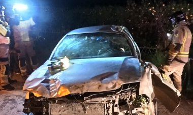 Servicios de emergencia intervienen en un accidente de tráfico con una persona herida en carretera RM-609 en la carretera RM-609, Totana-Mazarrón, término municipal de Mazarrón.
