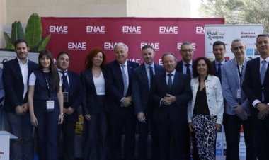 La tasa de paro de personas con estudios superiores es en la Región cinco puntos menor que la media