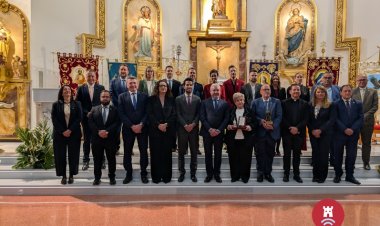 FOTOS Y VIDEO: Solemne Pregón de la Semana Santa del Puerto de Mazarrón a cargo de D. Diego Hernández, en el mismo acto fué proclamada Nazarena de Honor Dª. María del Carmen García Ballesta.
