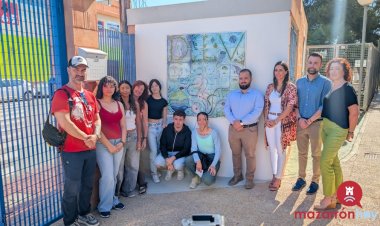 IES Antonio Hellín Costa inaugura el mural cerámico ‘Somos Diversos’