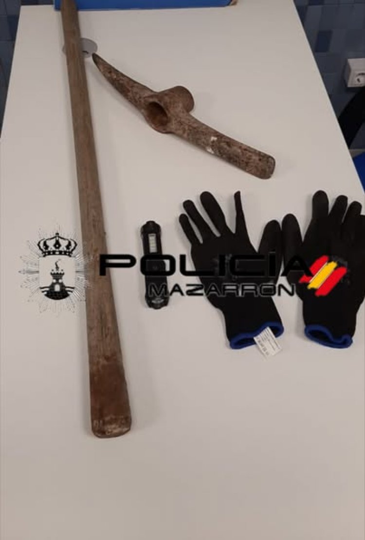 Policia Local de Mazarrón: En servicios recientes se han atendido diversos requerimientos por presuntos hechos contra el patrimonio que han supuesto la detención de una persona por presuntos delitos de hurto y robo con fuerza.