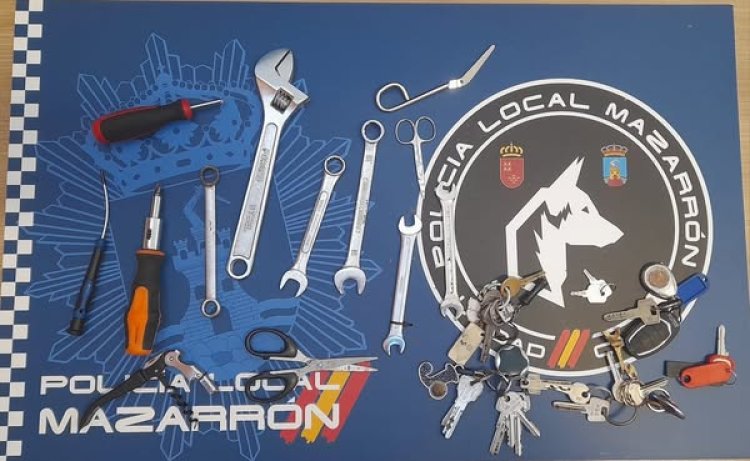 Policia Local de Mazarrón: En servicios recientes se han atendido diversos requerimientos por presuntos hechos contra el patrimonio que han supuesto la detención de una persona por presuntos delitos de hurto y robo con fuerza.
