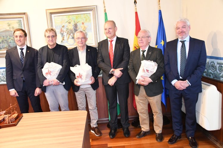 Mesa redonda “Los lazos que unen”, organizada por el Ayuntamiento de Cuevas del Almanzora.