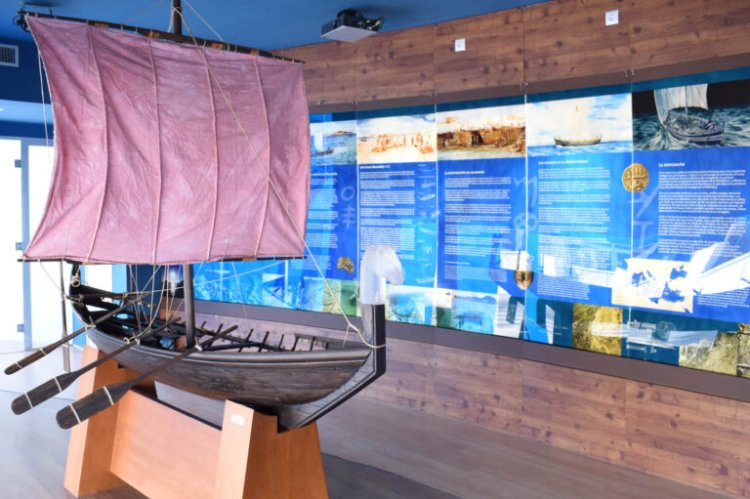 La historia de la Bahía de Mazarrón se remonta al mismísimo origen de la historia del Mediterráneo, cuando los barcos fenicios surcaban las olas buscando pueblos civilizados donde comerciar.