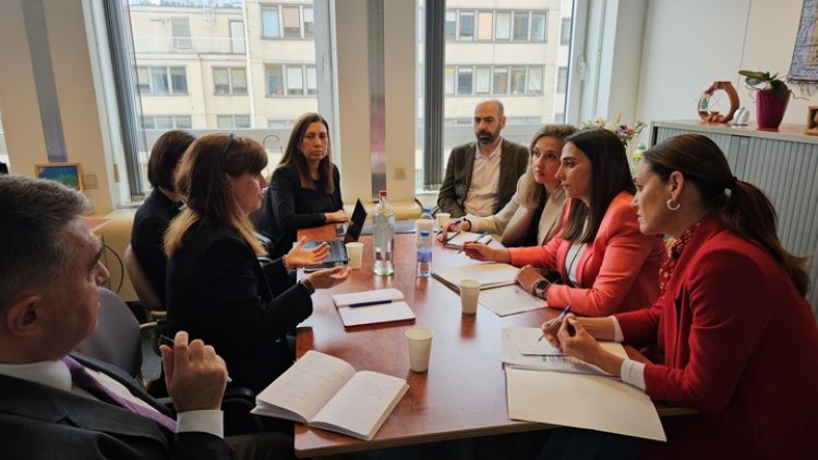 El Gobierno regional colaborará con la Comisión Europea en la elaboración de la estrategia de relevo generacional en el sector agrario