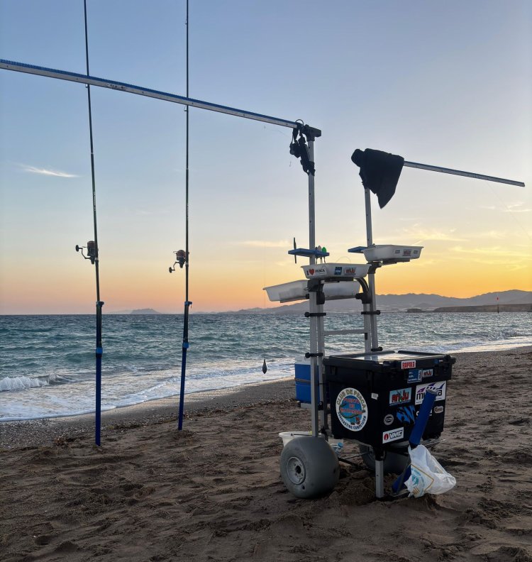 El pasado sábado se celebró en agua de la playa de Bolnuevo en horario de 21h a 02h, el quinto social de la temporada 2025 del Club de Pesca Puerto de  Mazarron.
