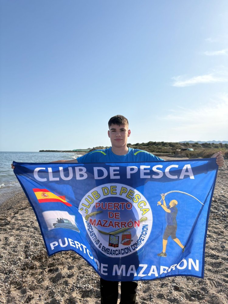 PAKICO MATEO, Campeón Regional infantil de pesca.