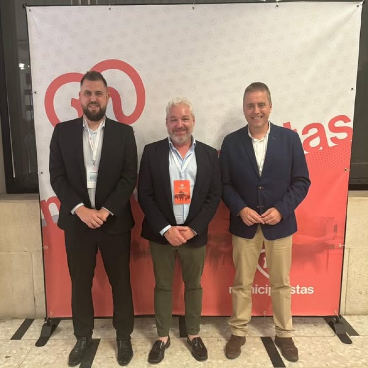 El alcalde de Mazarrón y secretario general de Unión Municipalista, Ginés Campillo, junto con los concejales, Jorge Durán y Juan Carlos López, han asistido a la Segunda Convención Municipalista Estatal.
