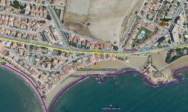 Rescatado del agua y trasladado al hospital un hombre en la playa de Nares (Mazarrón)