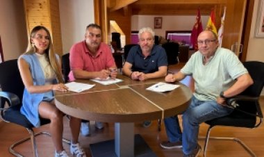 Mazarrón renueva su convenio anual con la Cofradía de Pescadores para impulsar el sector pesquero y preservar sus tradiciones