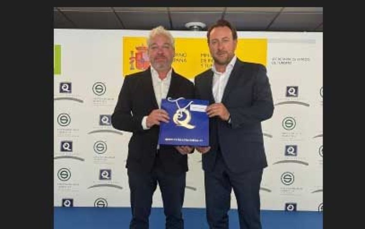 Mazarrón recibe 7 banderas Q de Calidad y 11 banderas S de Sostenibilidad Turística