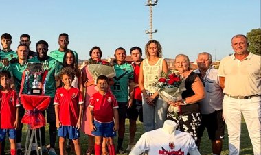 El pasado sábado, 9 de agosto, se disputó el partido homenaje a José de la Anica, que enfrentó a nuestro Mazarrón FC contra el Lorca Deportiva.