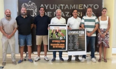 Mazarrón acoge un partido entre leyendas de la federación de fútbol regional y veteranos de Mazarrón, entre los actos por los 100 años de la FFRM
