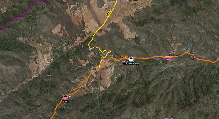 Servicios de emergencia intervienen en un accidente de trafico en la RM-332 Águilas sentido Mazarrón, en Tebar (Águilas)