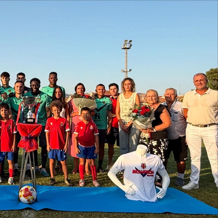 El pasado sábado, 9 de agosto, se disputó el partido homenaje a José de la Anica, que enfrentó a nuestro Mazarrón FC contra el Lorca Deportiva.