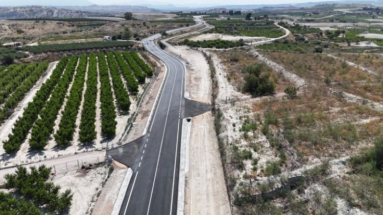LIcitan en julio obras por valor de 9,2 millones para mejorar carreteras en 9 municipios, 5 millones de euros se destinan al refuerzo de firme en cinco carreteras regionales de Fuente Álamo, Mazarrón, Murcia, Lorca, Mula y Pliego