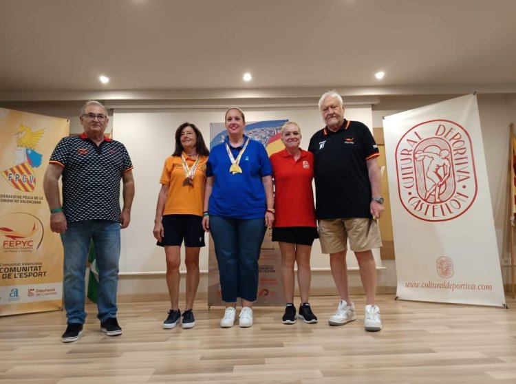 *El Club de Pesca Puerto de Mazarrón celebra la clasificación mundialista de Francisca Blasco Martín “Fanny”*