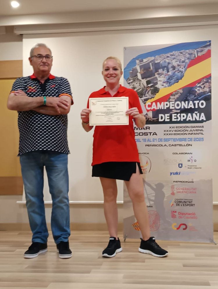 *El Club de Pesca Puerto de Mazarrón celebra la clasificación mundialista de Francisca Blasco Martín “Fanny”*
