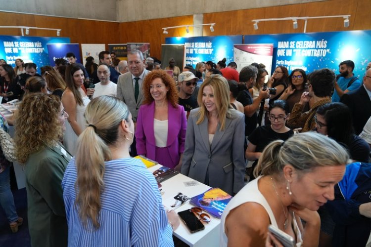 La Comunidad ultima un proyecto piloto para acercar los servicios de empleo a pedanías y municipios sin oficinas del SEF