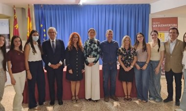 196 centros educativos de la Región participan este curso en el programa 'Educando en justicia'