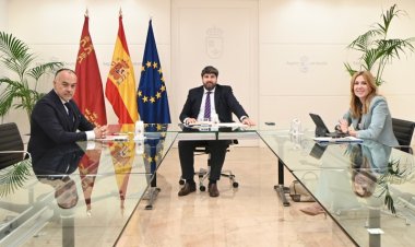 El Gobierno regional eleva a 700.000 euros las ayudas a los autónomos comerciantes "mientras que el Ejecutivo central los castiga"