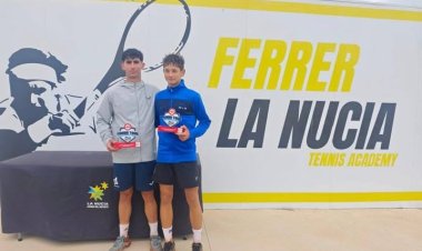 El jugador del Club de Tenis Mazarrón, Martín Ivanov se ha proclamado campeón de la categoría Sub18 en el circuito nacional young tennis tour disputado en la academia de tenis de David Ferrer en la Nucia ( Alicante )