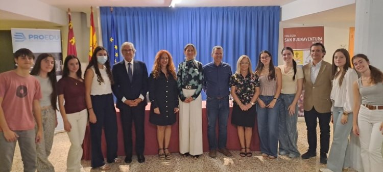 196 centros educativos de la Región participan este curso en el programa 'Educando en justicia'