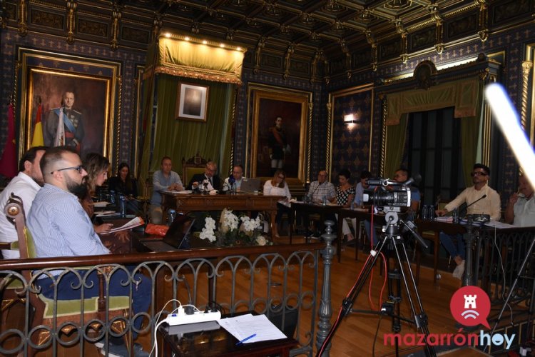 PP de Mazarrón: En el pleno del pasado 30 de septiembre, el equipo de gobierno, compuesto por UIDM y PSOE, ha conseguido ponerse de acuerdo en algo: han presentado y aprobado, con el voto favorable de ambos grupos y el voto en contra de PP y VOX, una nueva subida de impuestos.