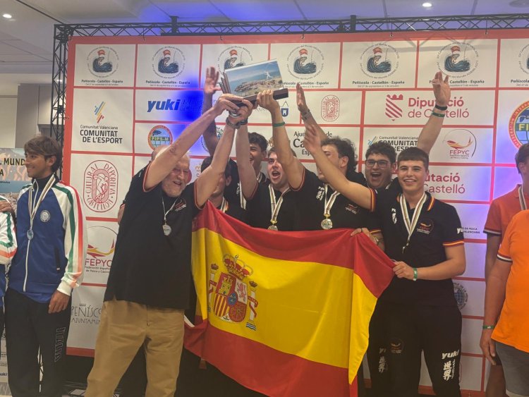 Nuestro compañero, amigo y orgullo del club, Alberto Ponce Garro, junto a la Selección Española de Pesca en modalidad Lanzado Mar-Costa, se ha proclamado ¡Campeón del Mundo!