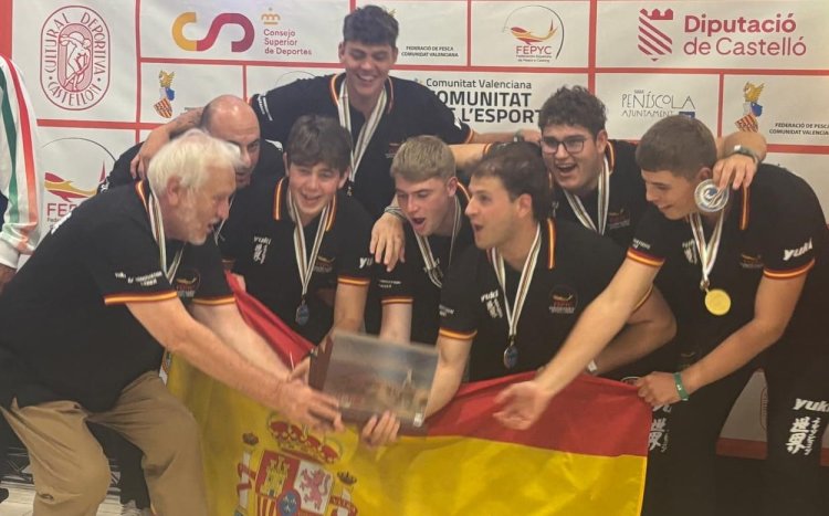 Nuestro compañero, amigo y orgullo del club, Alberto Ponce Garro, junto a la Selección Española de Pesca en modalidad Lanzado Mar-Costa, se ha proclamado ¡Campeón del Mundo!