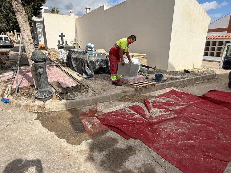 SERVICIOS | Reformas y reparaciones en los cementerios municipales