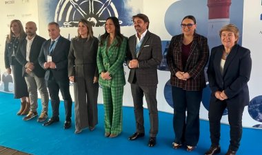 La Comunidad muestra al Congreso de hoteleros el crecimiento del sector regional y las ayudas a su implantación y modernización