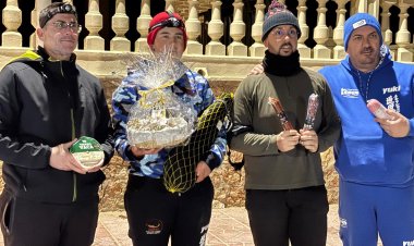 Asociación de Pesca Playa de  Percheles: Las playas de Alicante nos recibieron templadas de belleza y heladas de temperatura, pero allí estuvimos: firmes, serios… y tiritando por dentro.