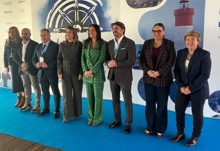 La Comunidad muestra al Congreso de hoteleros el crecimiento del sector regional y las ayudas a su implantación y modernización