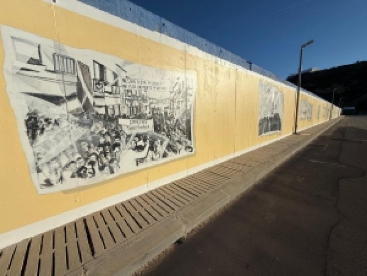 Mazarrón rinde homenaje a la historia de sus pescadores con un mural artístico de gran formato en el puerto pesquero