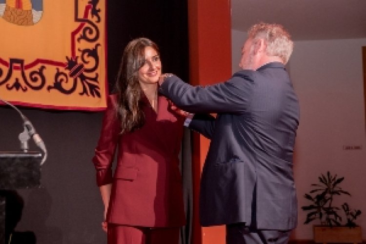 Carmen Guillén inicia oficialmente las Fiestas Patronales 2025 con un emotivo pregón