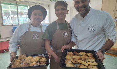Mañana de cocina navideña en los Talleres Navideños Inclusivos de Mazarrón