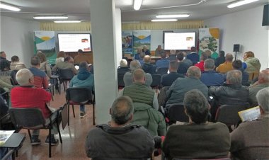 El Gobierno regional refuerza la capacitación de más de 6.000 profesionales del sector agro