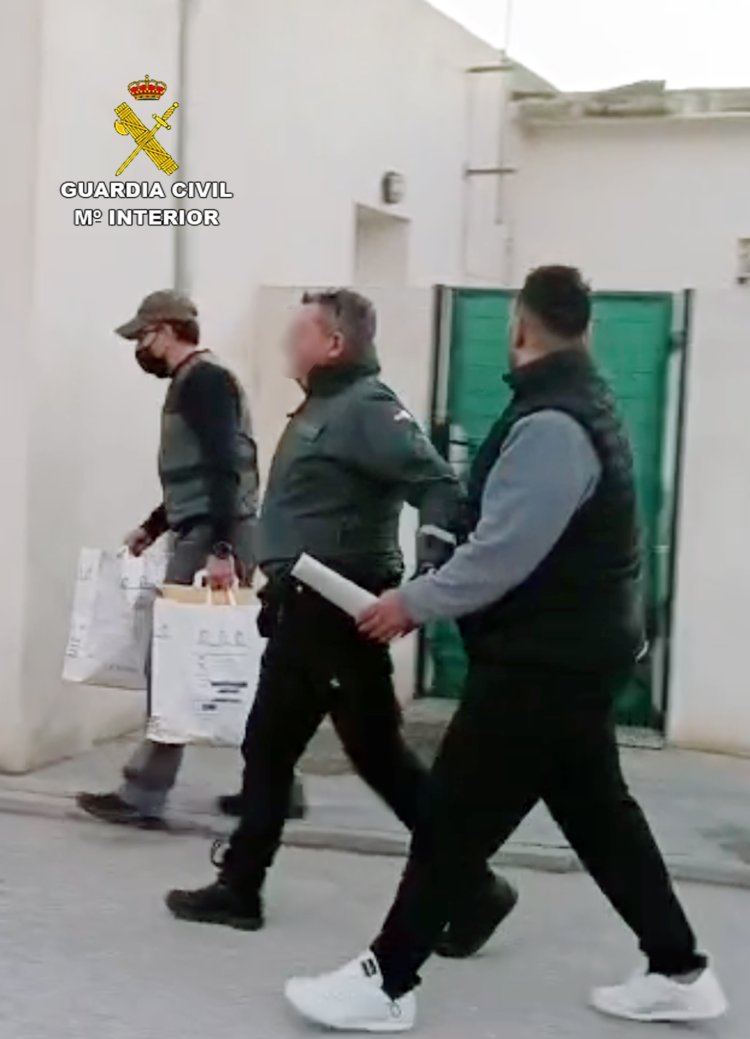 La Guardia Civil desarticula un grupo criminal al que atribuye más de un centenar de robos en gasolineras, comercios y viviendas