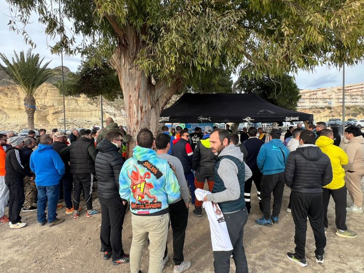 El temporal no pudo con el espíritu deportivo en la III Copa Jatsui de Pesca del Calamar